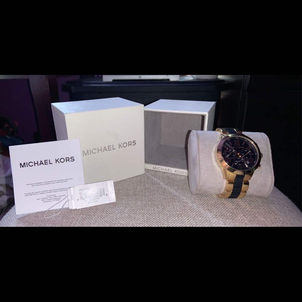 Michael Kors Watch - Picture 2 of 3